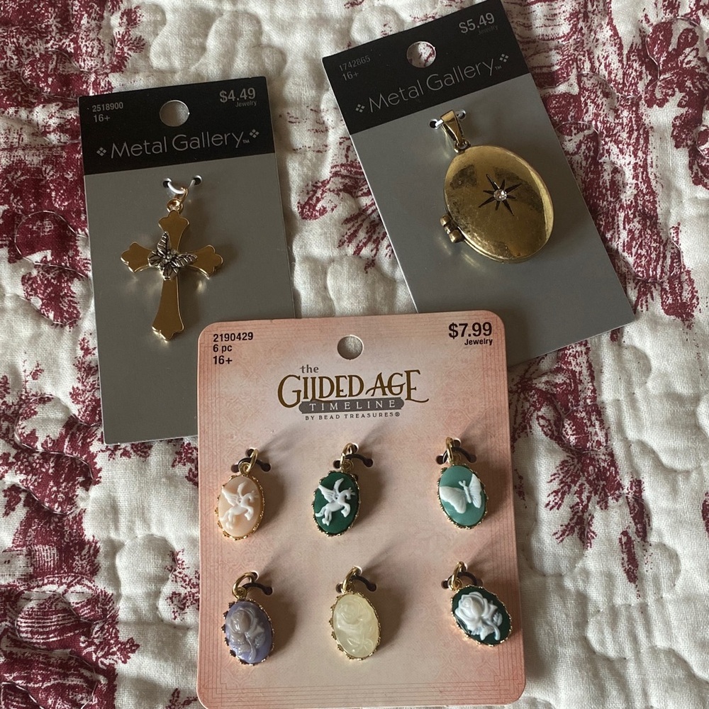 Hobby Lobby NWT Charms Locket Cameos Butterfly Cross 8 charms total